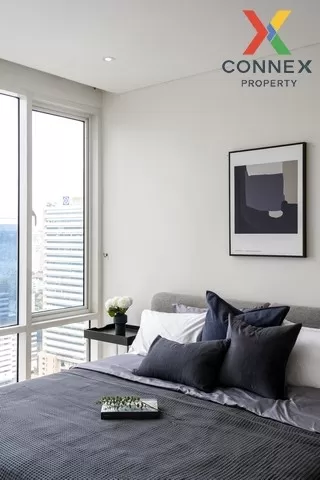 FOR RENT condo , Fullerton Sukhumvit , high floor , BTS-Ekkamai ,